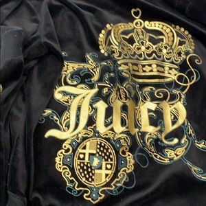 Juicy valour sweat suit